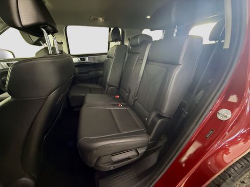 Used 2025 Hyundai Santa Fe XRT AWD/4WD image 25