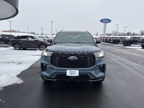 New 2026 Ford Explorer ST-Line w/ ST-Line Street Pack image 8