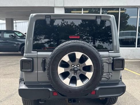 Used 2021 Jeep Wrangler Unlimited Sahara AWD/4WD image 3