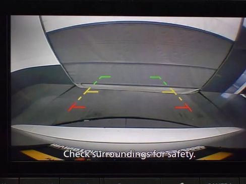 Used 2024 Nissan Rogue S FWD image 32