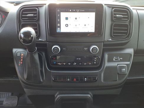 Used 2025 RAM ProMaster 2500 w/ Convenience Group image 6