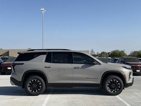 New 2026 Chevrolet Traverse Z71 w/ Enhanced Driving Package image 3