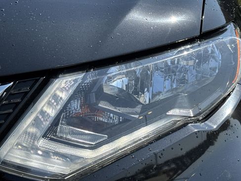 Used 2020 Nissan Rogue S w/ Special Edition Package image 6