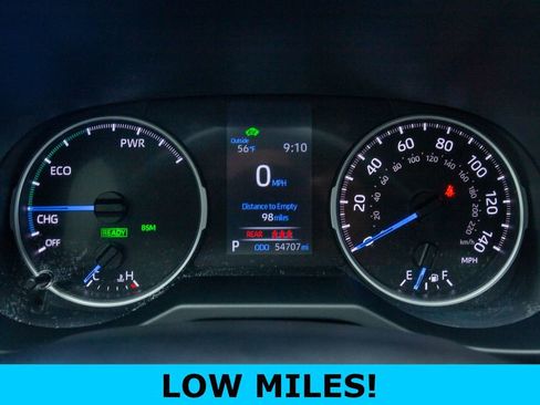 Used 2022 Toyota RAV4 XLE Premium AWD/4WD image 3