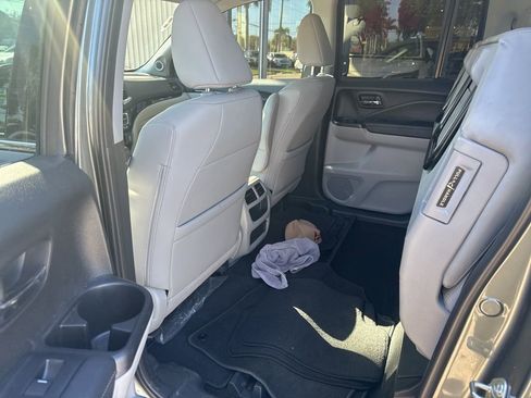 Used 2018 Honda Ridgeline RTL-E image 29