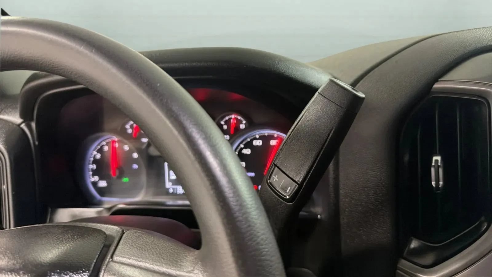 Used 2019 Chevrolet Silverado 1500 Custom Trail Boss w/ Custom Convenience Package AWD/4WD image 12