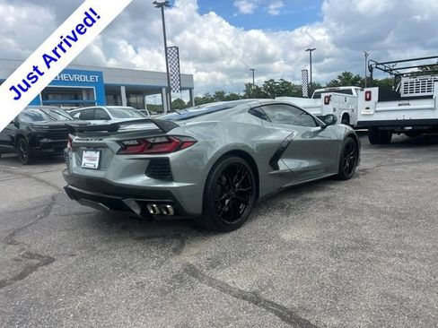 Used 2024 Chevrolet Corvette Stingray Preferred Cpe w/ Z51 Performance Package RWD image 3