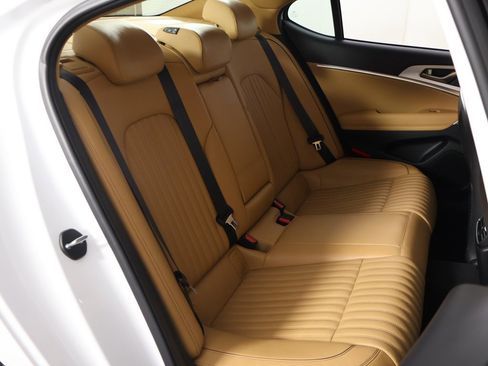 Used 2022 Genesis G70 2.0T w/ Prestige Package image 34