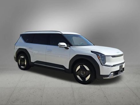Certified 2024 Kia EV9 Wind AWD/4WD image 8