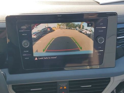 New 2026 Volkswagen Jetta SE FWD image 23
