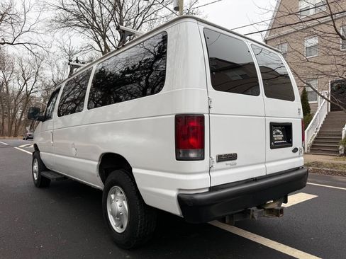 Used 2007 Ford E-350 and Econoline 350 XLT RWD image 6