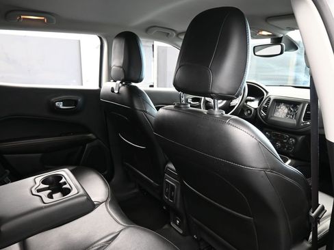 Used 2020 Jeep Compass Latitude image 40