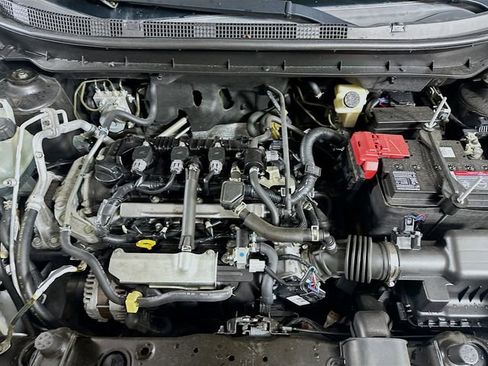 Used 2021 Nissan Kicks SV image 28