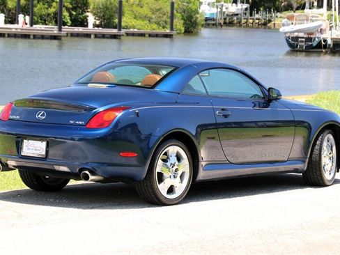 Used 2005 Lexus SC 430 Convertible RWD image 3