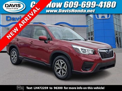 Used 2020 Subaru Forester Premium AWD/4WD image 1