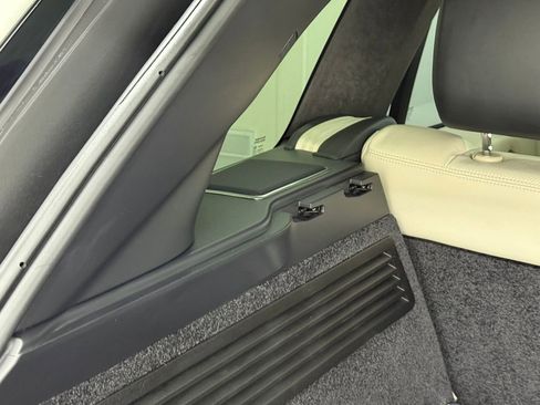 Used 2019 Land Rover Range Rover Supercharged image 37