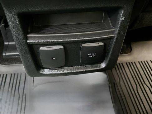 Used 2019 Ford Edge SEL w/ Equipment Group 201A image 27