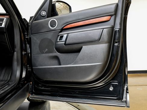 Used 2023 Land Rover Discovery S R-Dynamic image 50