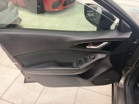 Used 2016 MAZDA MAZDA3 i Touring w/ Popular Equipment Package FWD image 13