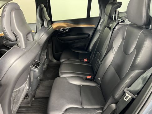 Used 2021 Volvo XC90 T6 Momentum w/ Protection Package Premier AWD/4WD image 20