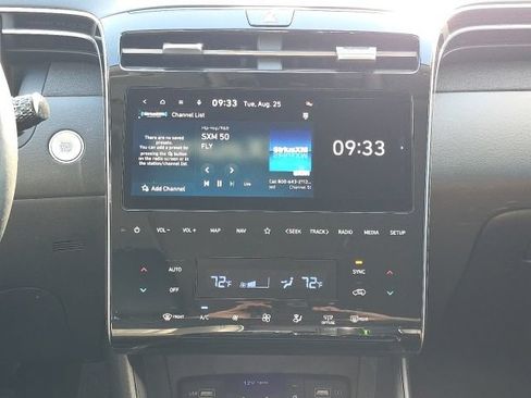 Certified 2023 Hyundai Tucson Limited FWD image 16