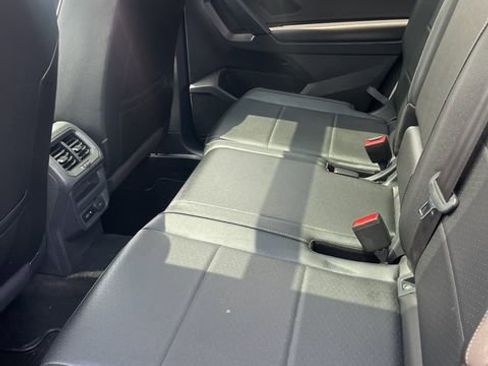 Used 2019 Volkswagen Tiguan SE w/ Panoramic Sunroof Package image 7