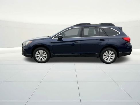 Used 2018 Subaru Outback 2.5i Premium image 2