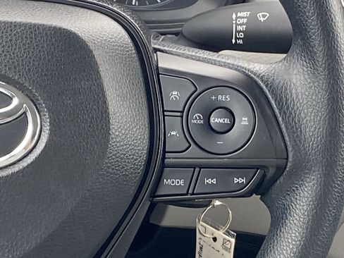 Certified 2024 Toyota Corolla Cross L AWD/4WD image 18
