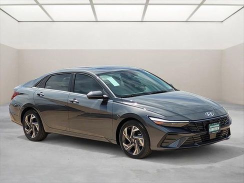 New 2026 Hyundai Elantra Limited FWD image 1