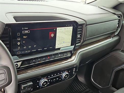 Used 2025 GMC Sierra 1500 Elevation RWD image 17