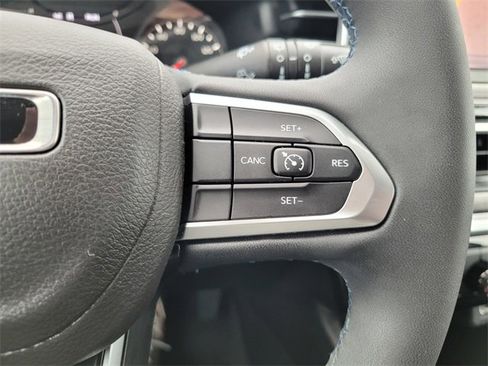 Used 2022 Jeep Compass Latitude image 25