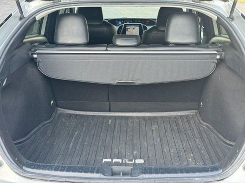 Used 2021 Toyota Prius Limited image 4