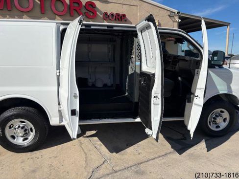 Used 2021 Chevrolet Express 2500 w/ Driver Convenience Package image 24