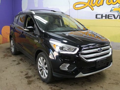 Used 2017 Ford Escape Titanium w/ Canadian Touring Package AWD/4WD image 4