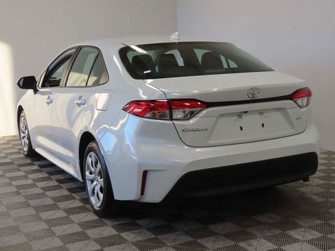 Used 2024 Toyota Corolla LE image 3