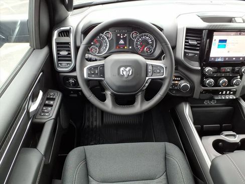 New 2026 RAM 1500 Big Horn AWD/4WD image 13