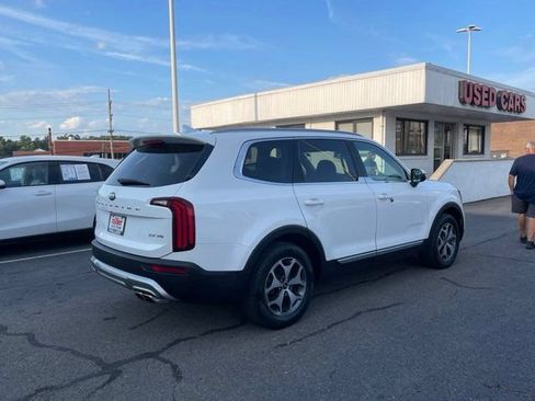 Used 2020 Kia Telluride EX AWD/4WD image 3
