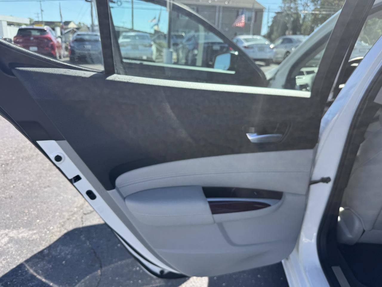 Used 2015 Acura TLX FWD image 12