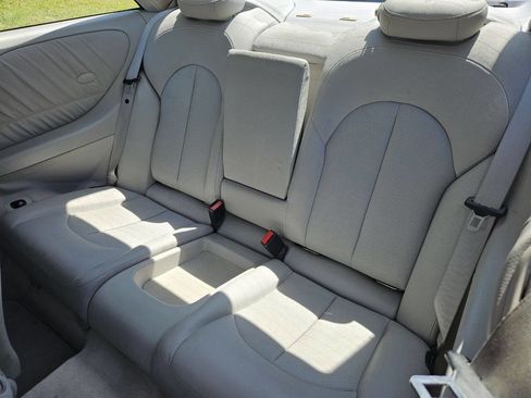 Used 2005 Mercedes-Benz CLK 320 Coupe image 13