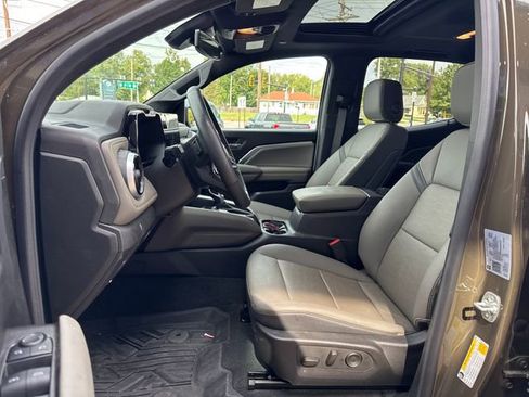 Certified 2025 Chevrolet Colorado ZR2 w/ Technology Package image 20