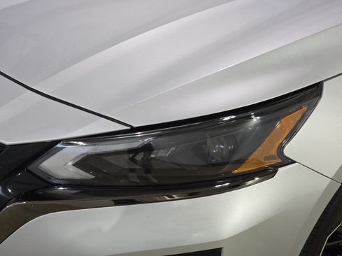 Used 2023 Nissan Altima 2.5 SR FWD image 28