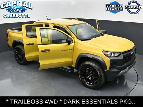 Used 2024 Chevrolet Colorado Trail Boss w/ LPO, Dark Essentials Package AWD/4WD image 35