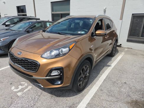 Used 2020 Kia Sportage S AWD/4WD image 1