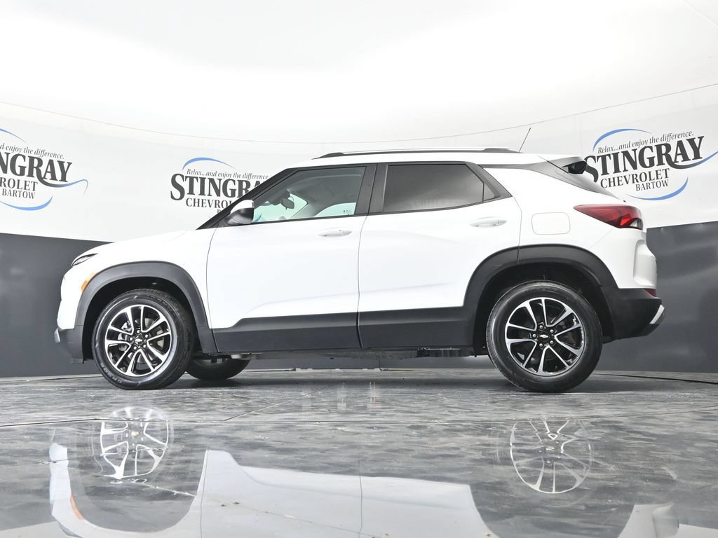Used 2025 Chevrolet TrailBlazer LT FWD image 30