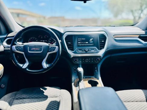 Used 2018 GMC Acadia SLE FWD image 14
