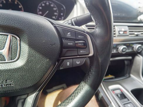 Used 2018 Honda Accord Touring image 21