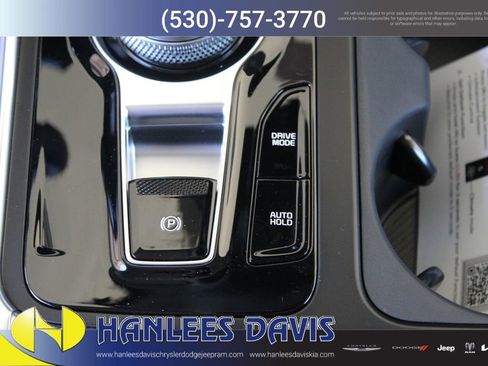 New 2026 Kia Carnival EX image 19