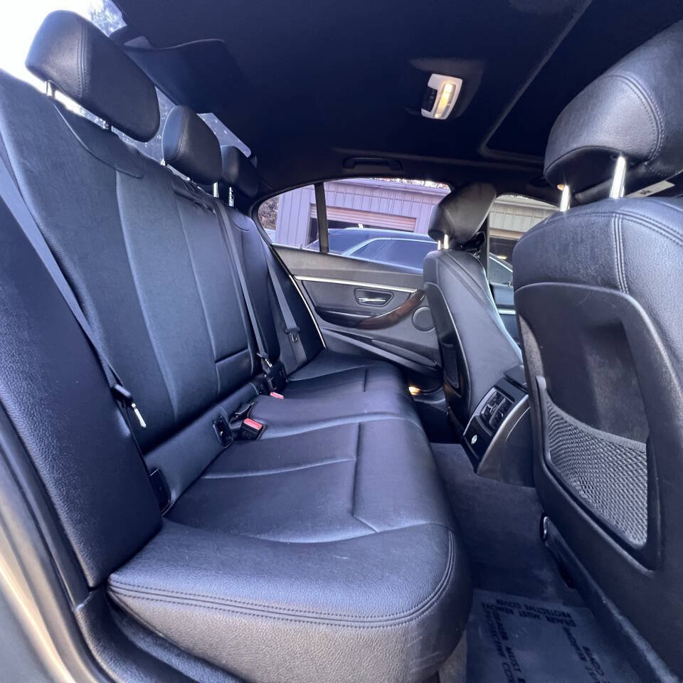 Used 2016 BMW 328i Sedan RWD image 21