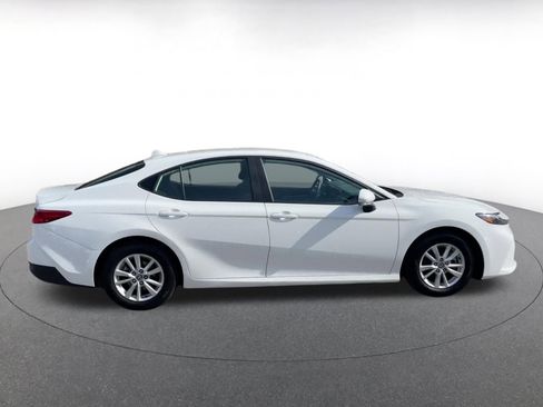 Used 2025 Toyota Camry LE image 16