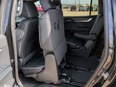 New 2026 GMC Acadia Denali w/ Super Cruise Package FWD image 36